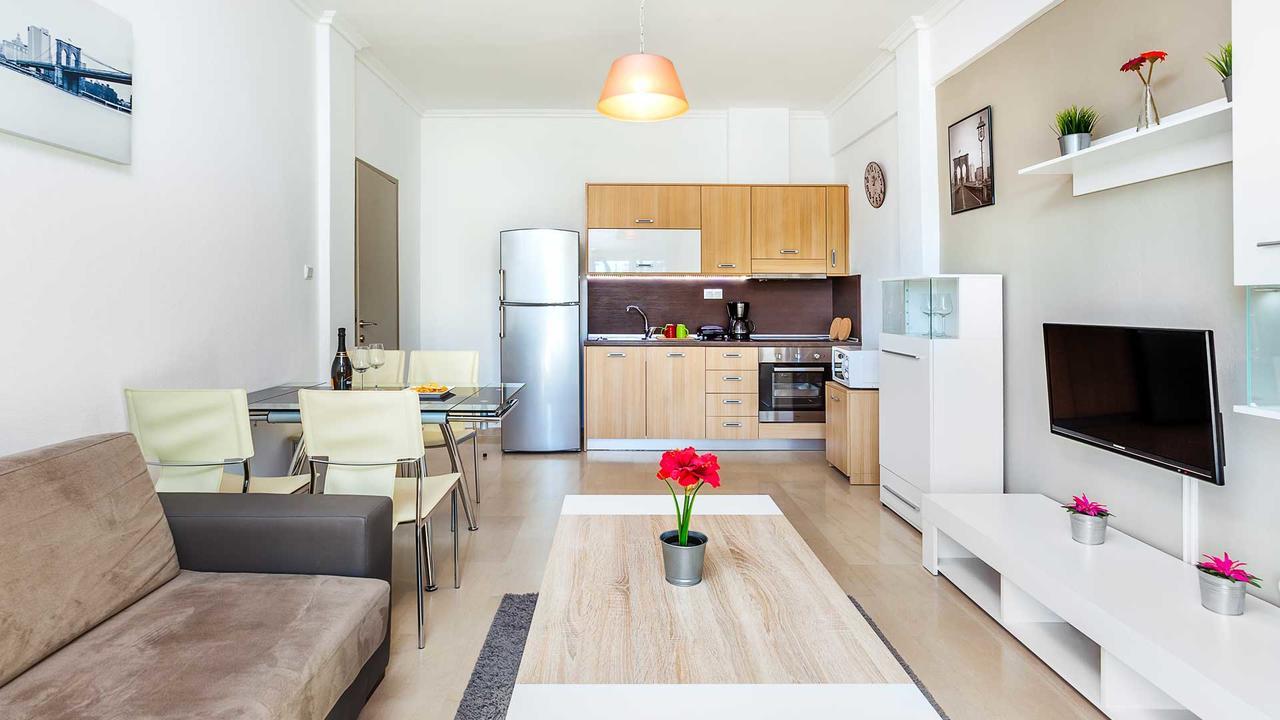 Michalis Apartments Polýgyros Eksteriør bilde