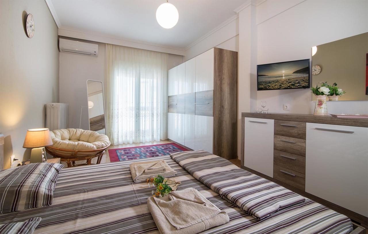 Michalis Apartments Polýgyros Eksteriør bilde