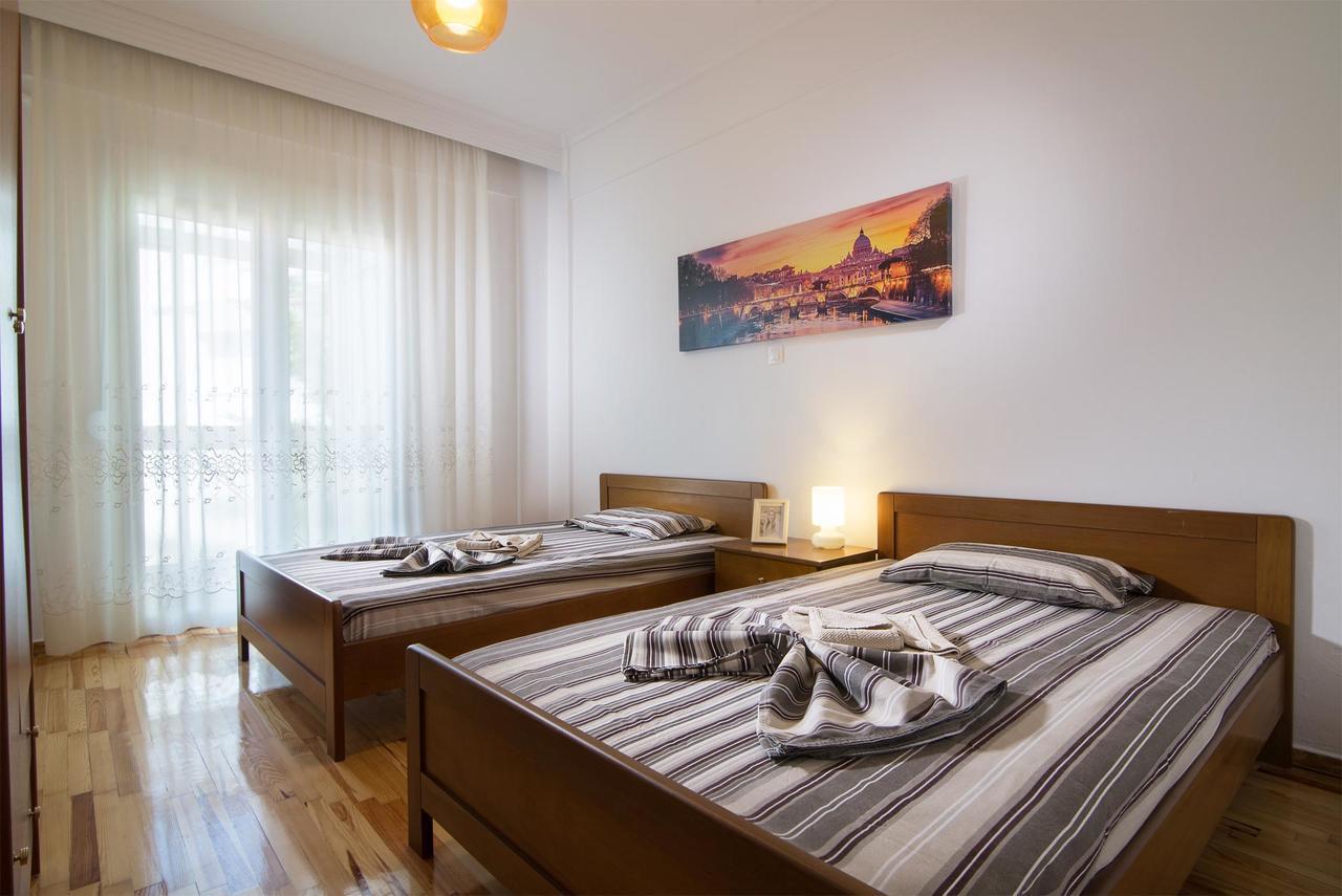 Michalis Apartments Polýgyros Eksteriør bilde