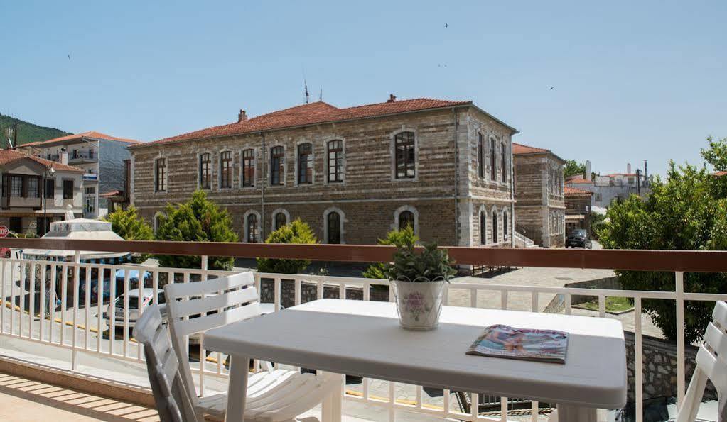 Michalis Apartments Polýgyros Eksteriør bilde