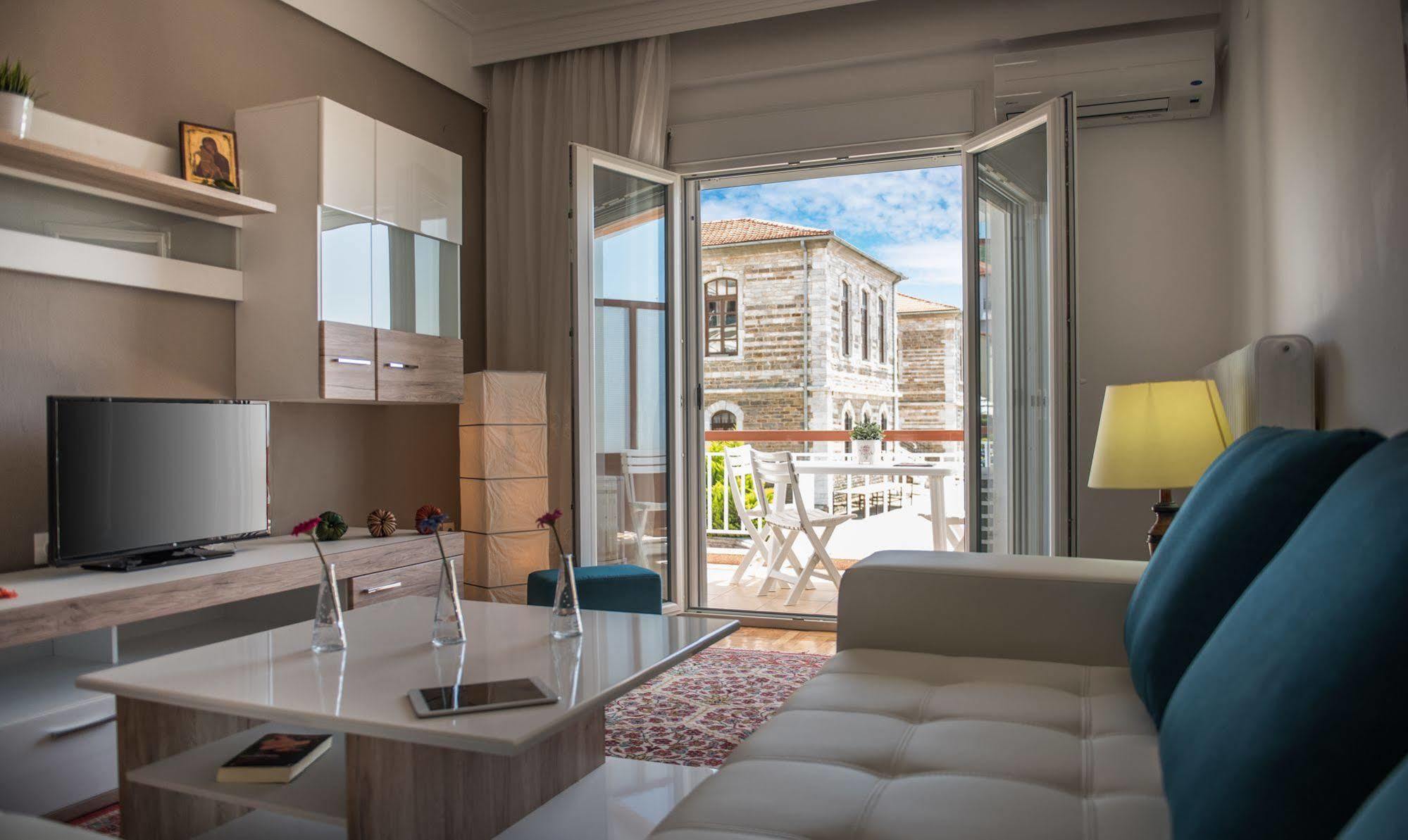 Michalis Apartments Polýgyros Eksteriør bilde