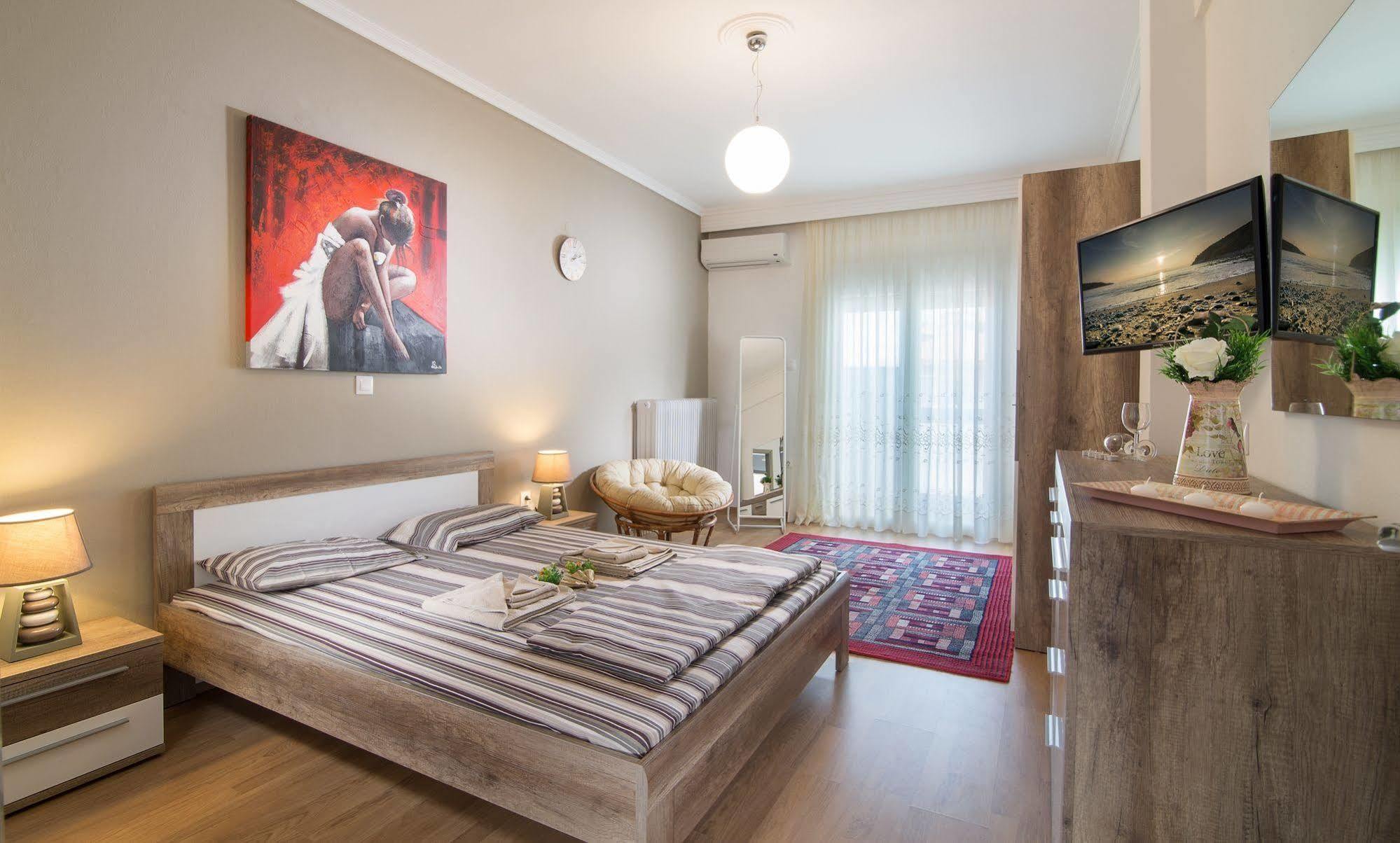 Michalis Apartments Polýgyros Eksteriør bilde